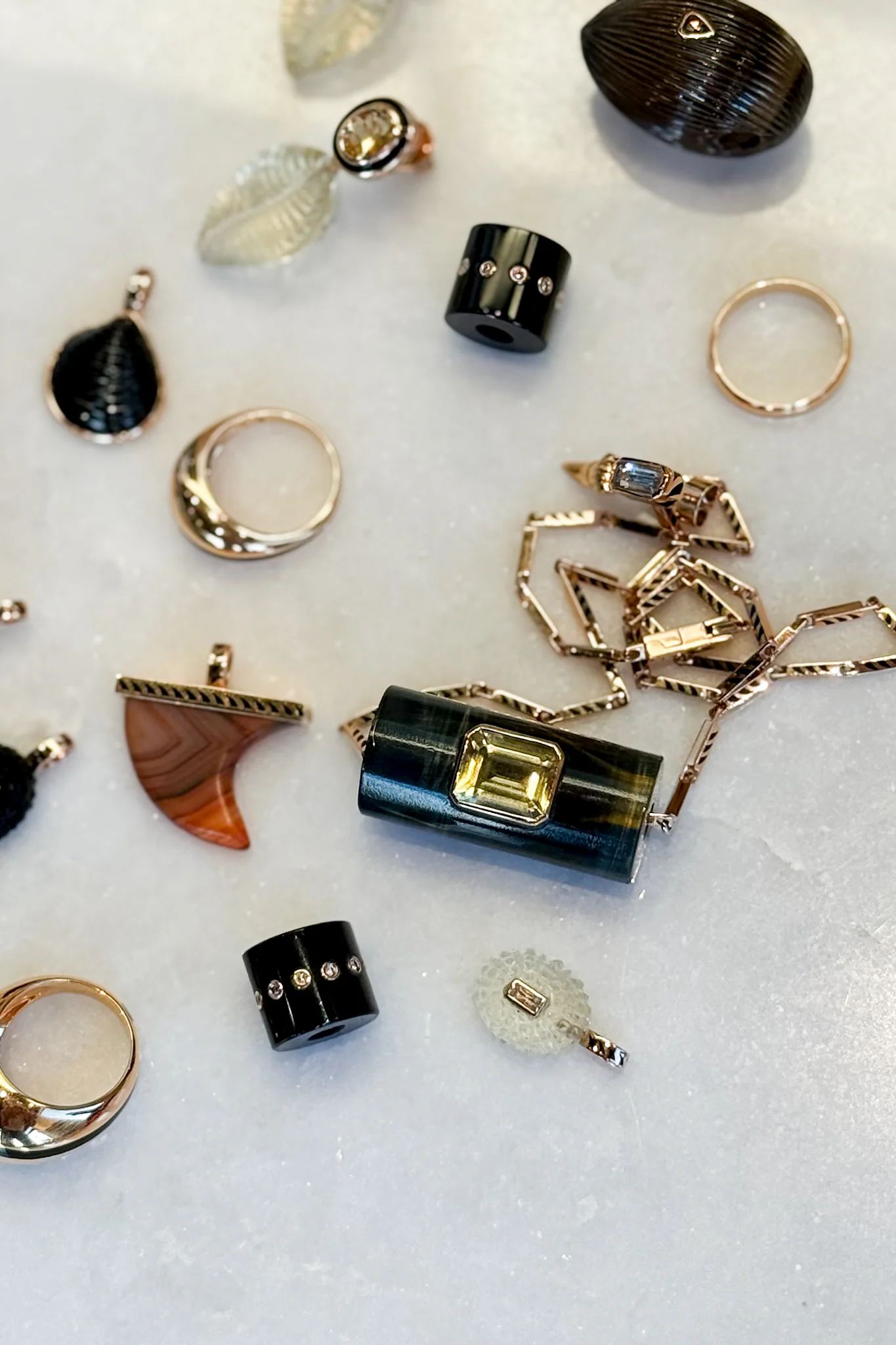 Petite Venus Onyx Charm - Image 8